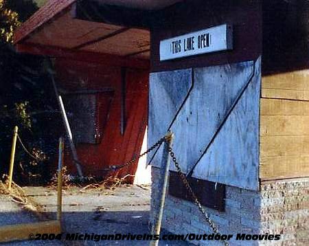 Starlite Drive-In Theatre - Starlite Ticket Booth 1987 Courtesy Outdoor Moovies (newer photo)